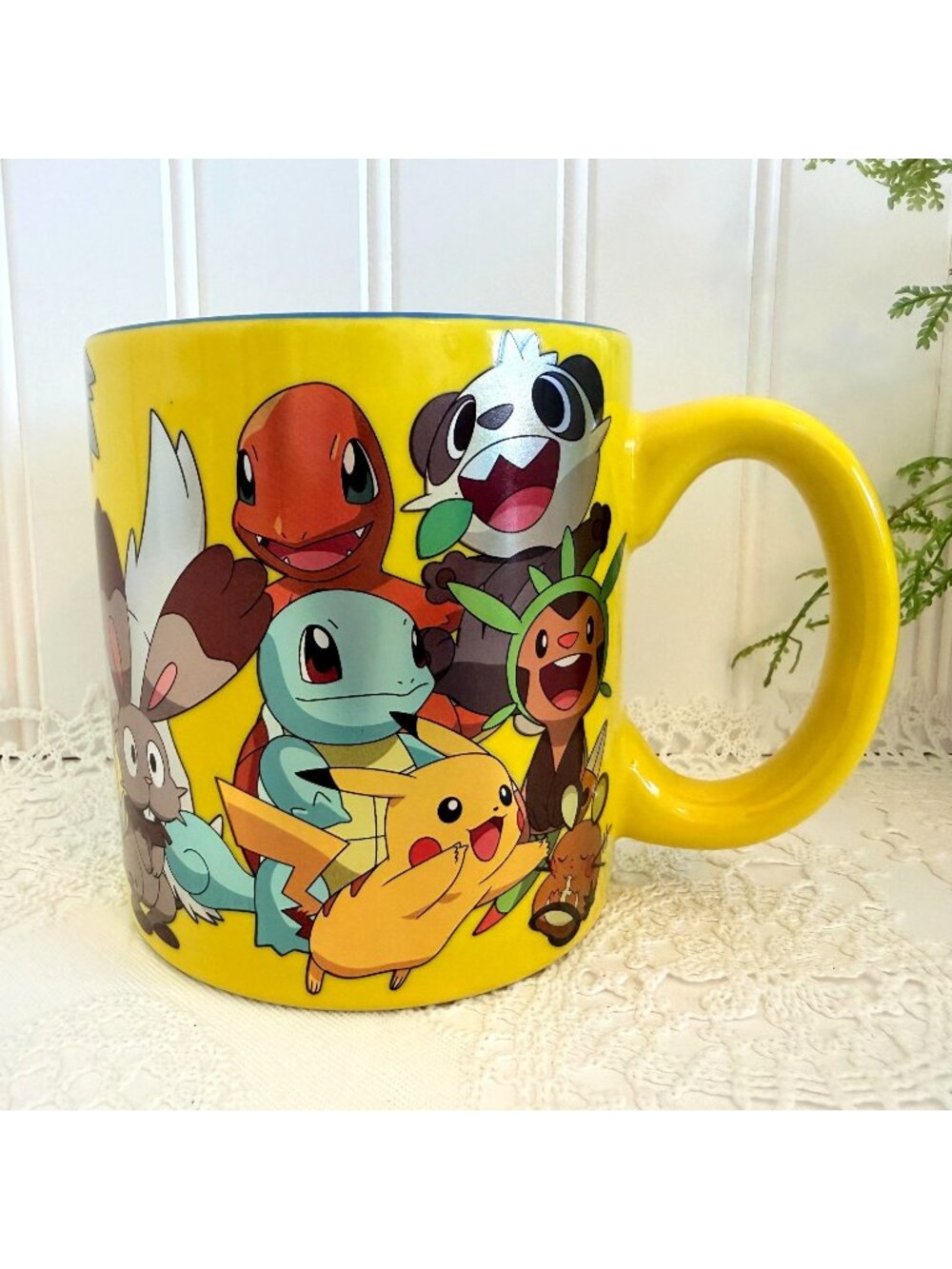 Pokémon XY Series Foil Print Coffee Mug 20 Oz Large Pokémon Group Yellow 2014